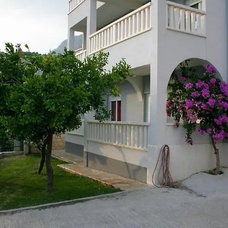 Marko Apartment *